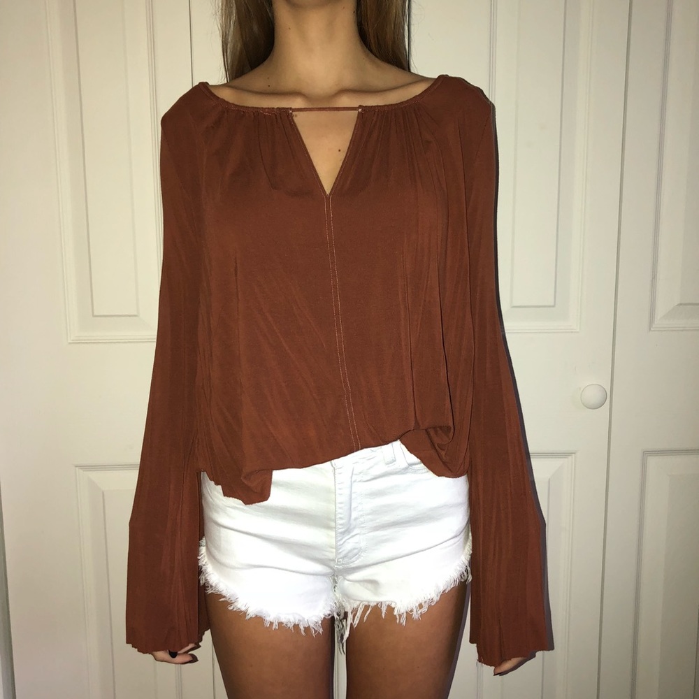 brown top